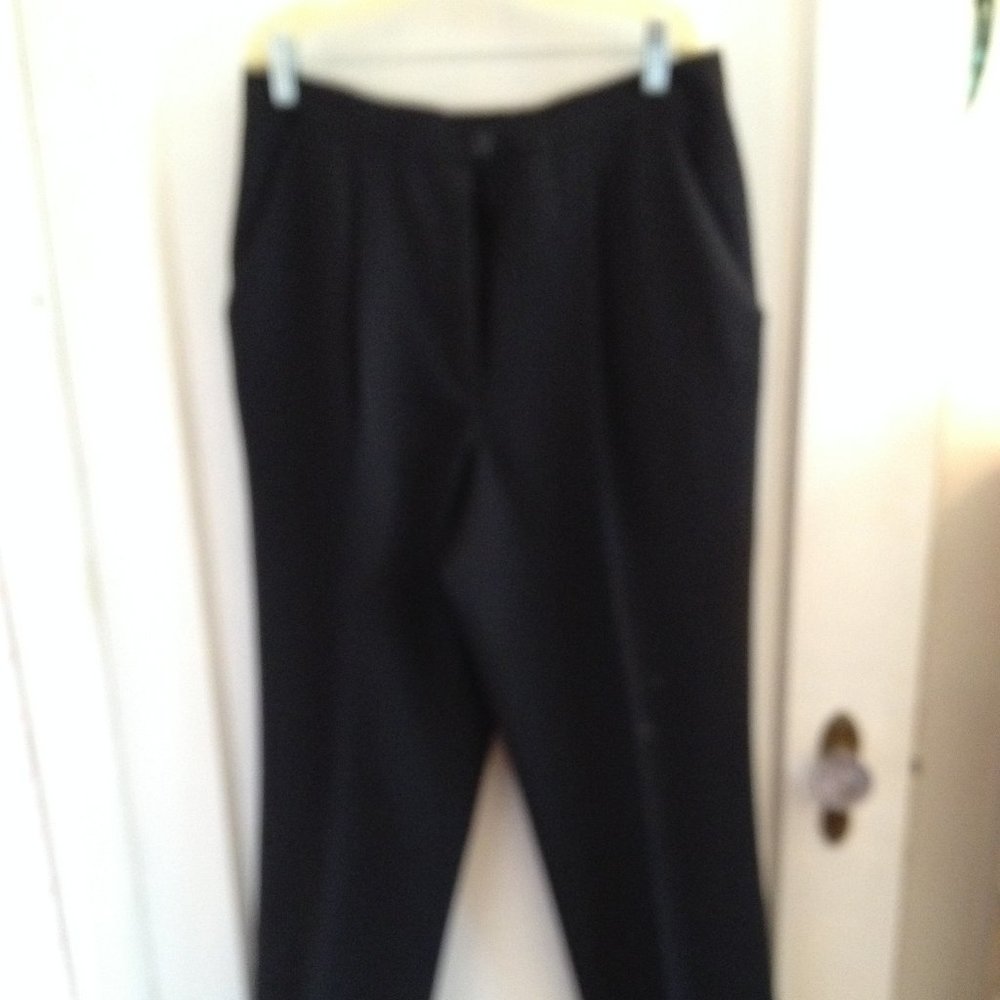 Escada Size 38/40 Black wool Dress pants